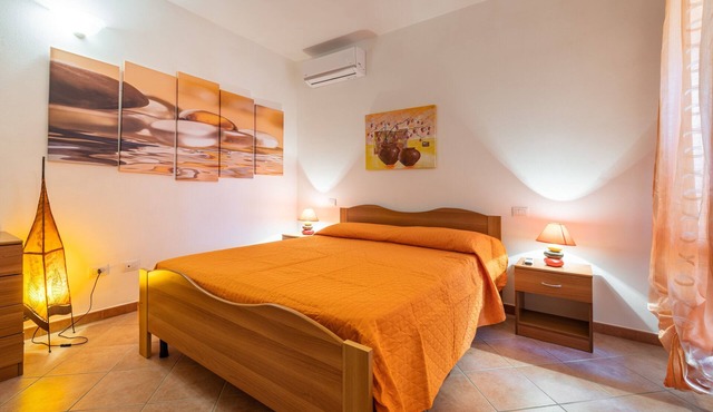 Apartment “Villetta Nora” Close to the Beach with Air Conditioning and Terrace