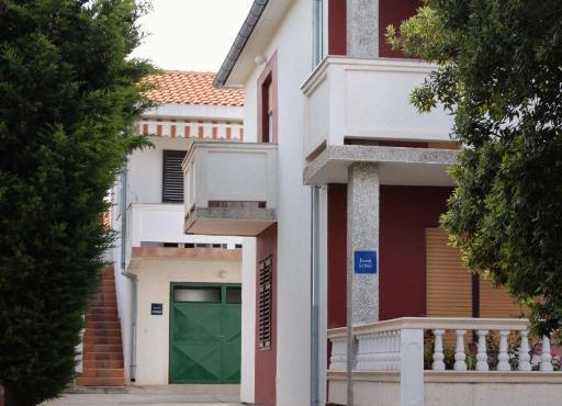 Apartments by the sea Barbat, Rab - 4993