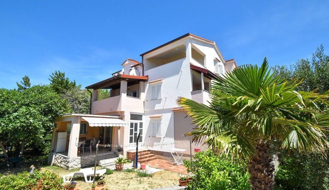 Apartments Damir, (14322), Banjol, hr