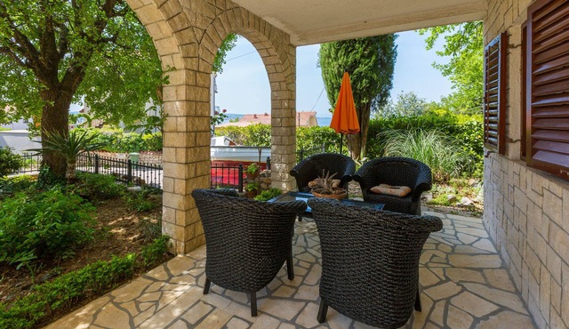 Apartments Dora (66451-A2) - Selce (Crikvenica)