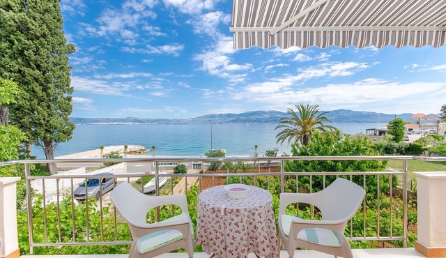 Apartments Jerko (34931-A1) - Sutivan - island Brac