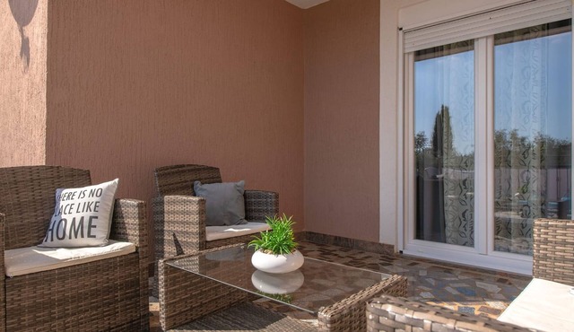 Apartments Lara (115961-A1) - Krnica (Pula)