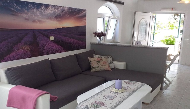 Apartments Lavanda & More - One Bedroom Apartment with Shared Terrace