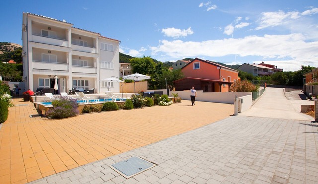 Apartments Marija, (12885), Banjol, hr