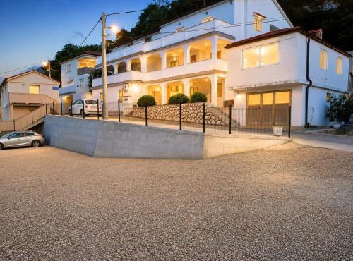 Apartments Marina