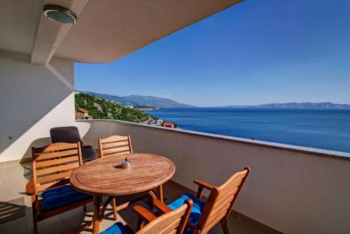 Apartments Maris Senj 2