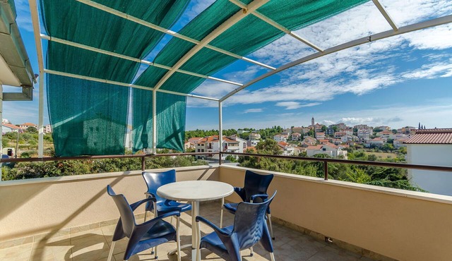 Apartments Milivoj (34421-A4) - Seget Vranjica