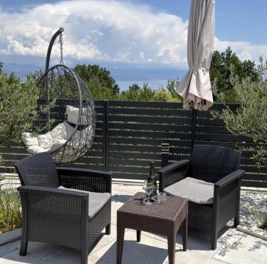 Apartments Nika with swimming pool and beautiful sea view