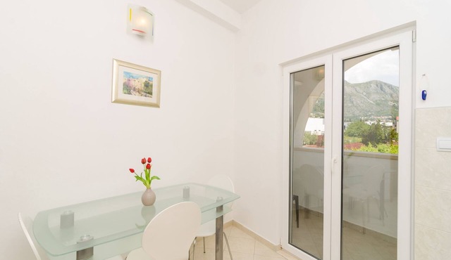 Apartments & Rooms Barišić - Studio Apartment with Balcony and City View (Second Floor) (Apt 14)