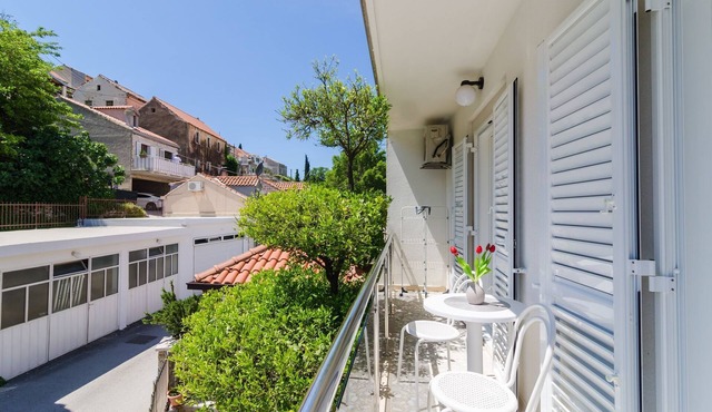 Apartments & Rooms Barišić-Standard One Bedroom Apartment with Balcony and Garden View(APT-3)