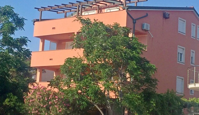 Apartments Stipo, (15475), Povljana, hr