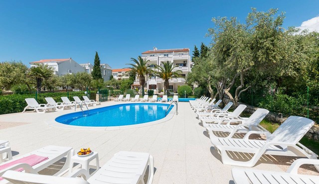 Apartments Villa Daniela (59101-A1) - Novalja - island Pag