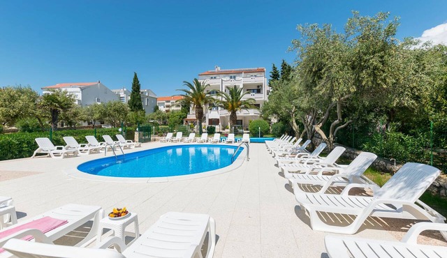 Apartments Villa Daniela (59101-A10) - Novalja - island Pag