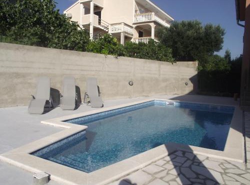 Apartments with swimming pool Novi Vinodolski - 5479