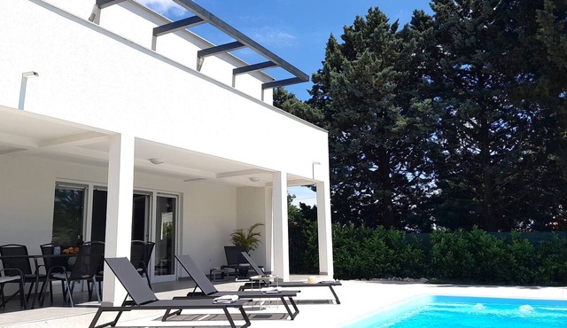 Aria, villa in Filipana, close to numerous beaches and activities