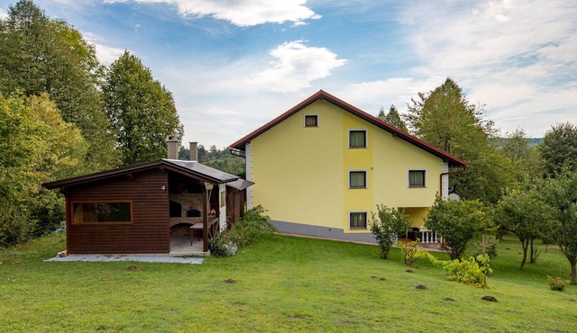 Attractive apartment for an unforgettable vacation in a quiet location.????