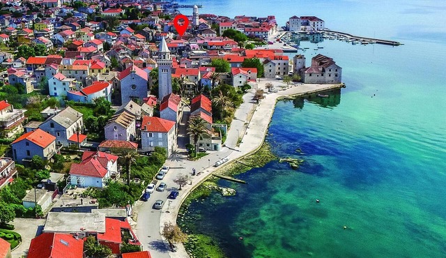 Awesome apartment in Kastel Stafilic with WiFi