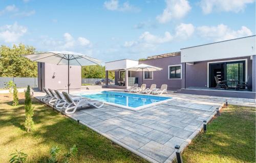 Awesome Apartment In Nedescina With Swimming Pool