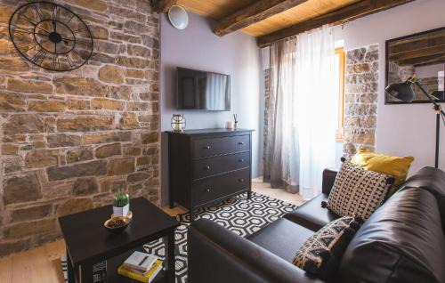 Awesome Apartment In Oprtalj With Wifi