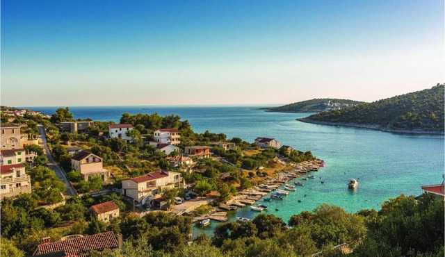 Awesome Apartment In Sevid With House Sea View