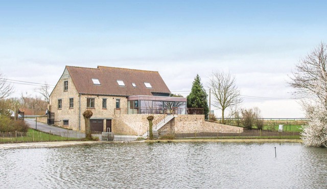 Awesome home in Lo-Reninge with WiFi