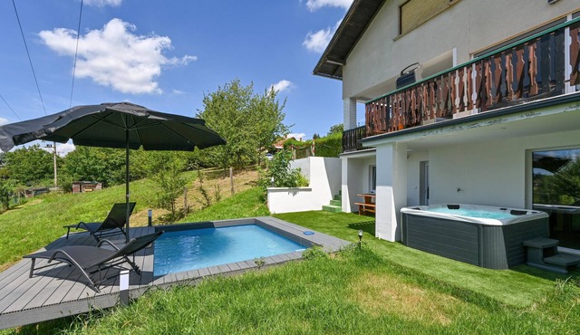 Awesome home in Lopatinec with sauna