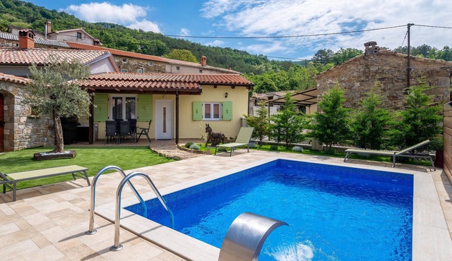 Awesome home in Lupoglav