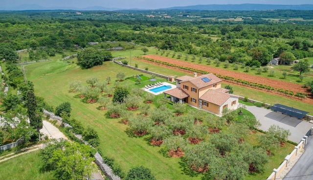 Awesome home in Marcana