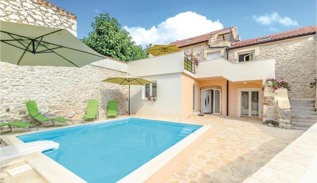 Awesome Home In Zadar With 3 Bedrooms, Wifi And Sauna