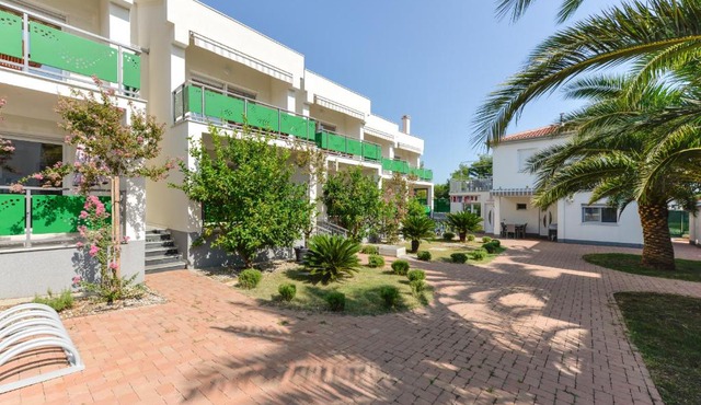 Batimat Apartments
