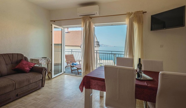Beach front apartment in Senj with WiFi