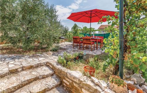 Beach Front Apartment In Vinkuran With Wifi