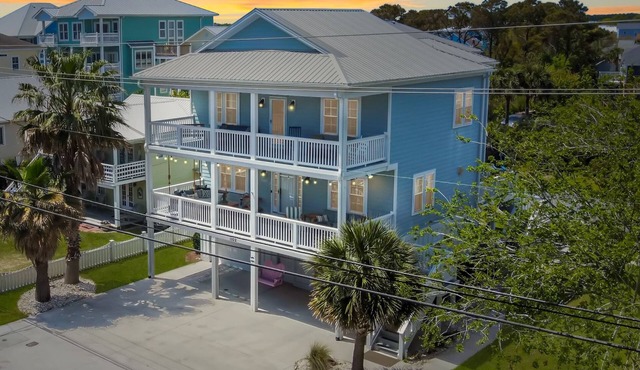 Beach Paradise with NEW Luxury Private Pool- Quick Walk to Beach & Shops