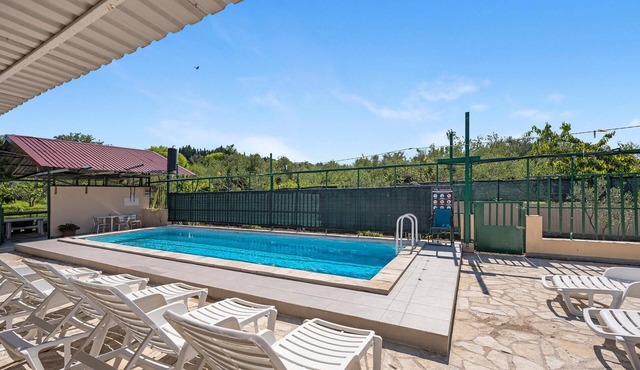 Beautiful apartment in Dubravice