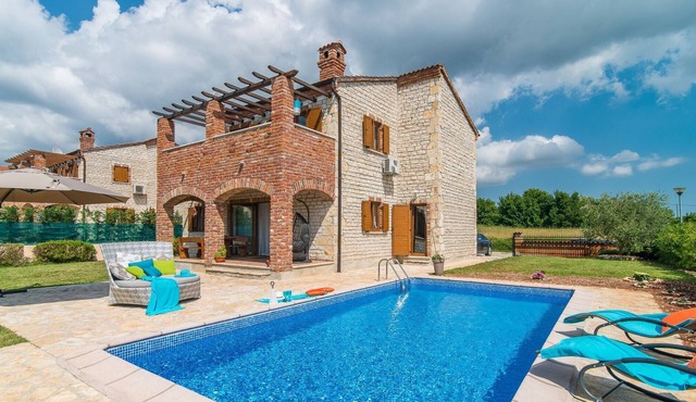 Beautiful authentic stone holiday house with private swimming pool and garden