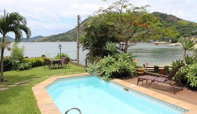Beautiful beachfront house with pool and barbecue area