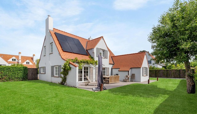 Beautiful holiday home close to the sea