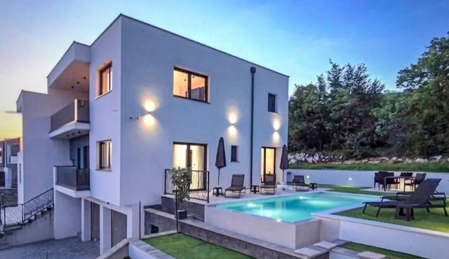 Beautiful home in Kostrena
