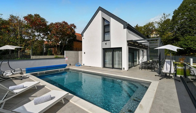 Beautiful home in Margecan