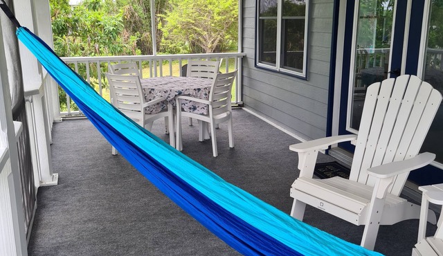 Beautiful home with wifi, tv, A/C, private dock, & backup generator power