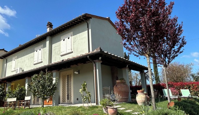 BEAUTIFUL HOUSE BETWEEN PISA AND FLORENCE WITH PRIVATE POOL