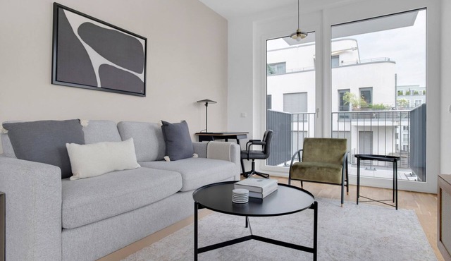 Beautiful Mitte 2BR near park am Gleisdreieck, by Blueground