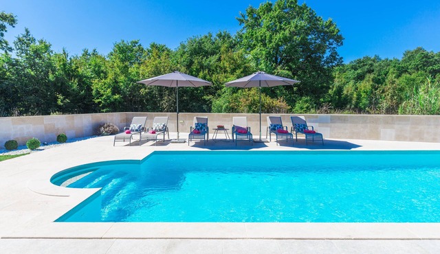 Beautiful Modern Family Villa with private swimming pool