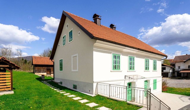 Beautiful private villa for 10 guests with WIFI, TV and terrace