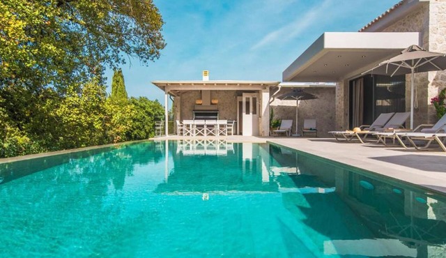 BH395 - B - Villa Corfu