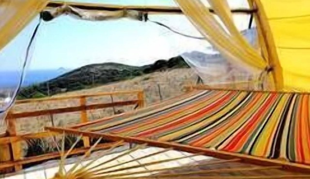 BIG SAFARI TENT .