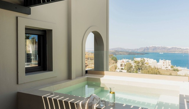 Black Diamond Suites - Adults Only