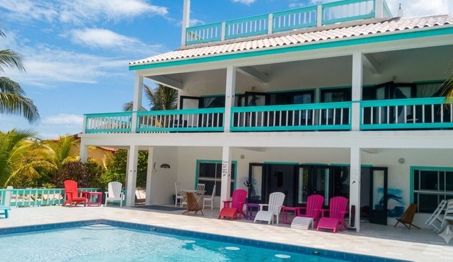 Blue Dolphin Beachfront Villa "Nicest House on the Island"