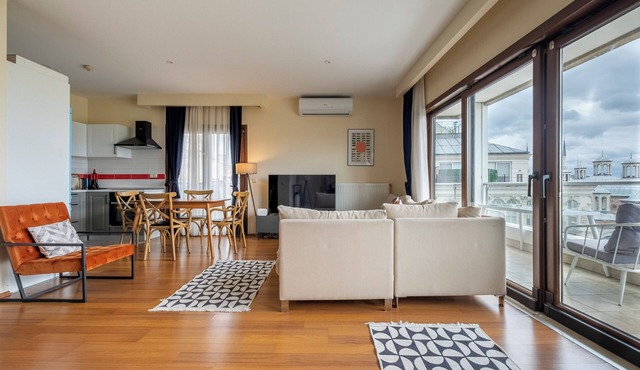 Bosphorus View with 3 Large Bedrooms with WiFi, AC, Elevator