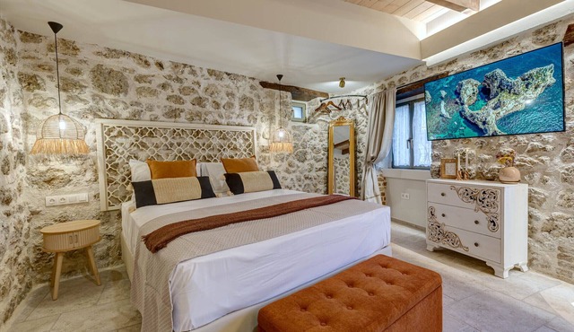 Botzos Residence - Terracotta Suite